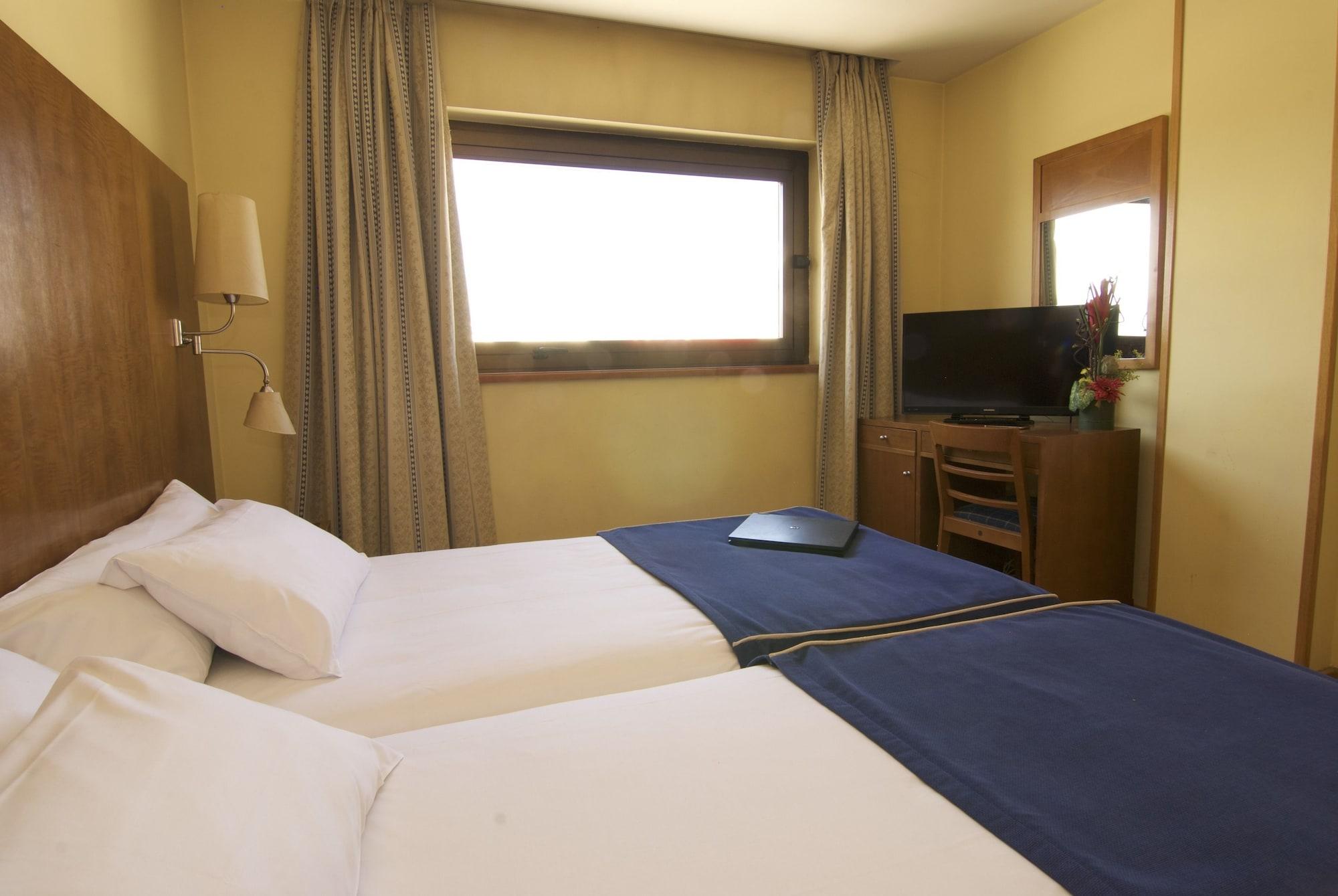 Hotel Galaico Collado Villalba Exterior photo