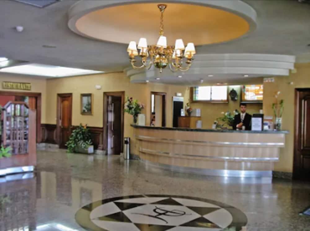Hotel Galaico Collado Villalba Interior photo