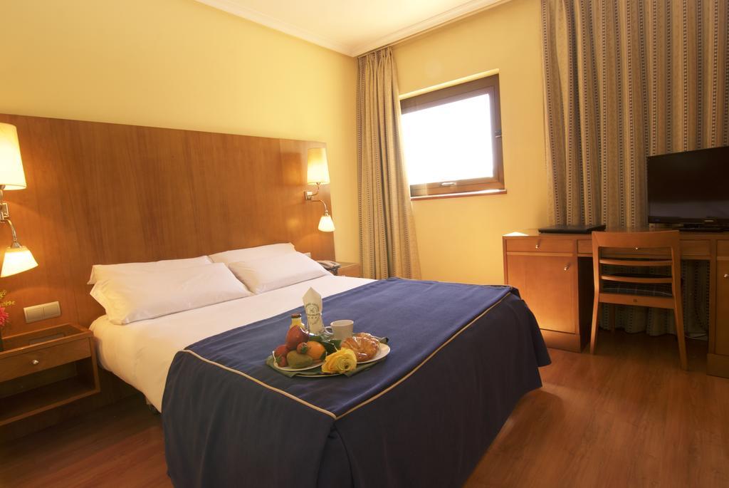 Hotel Galaico Collado Villalba Exterior photo